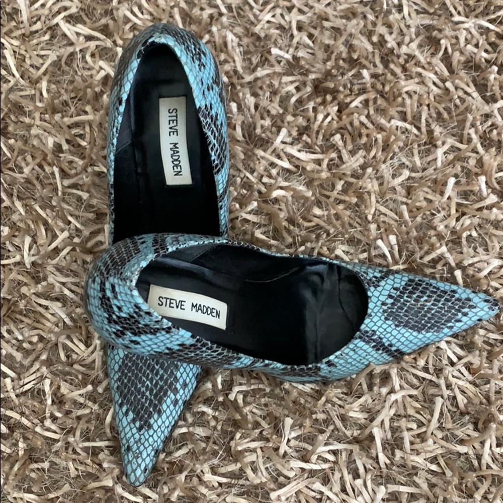 Steve Madden Leather Pumps